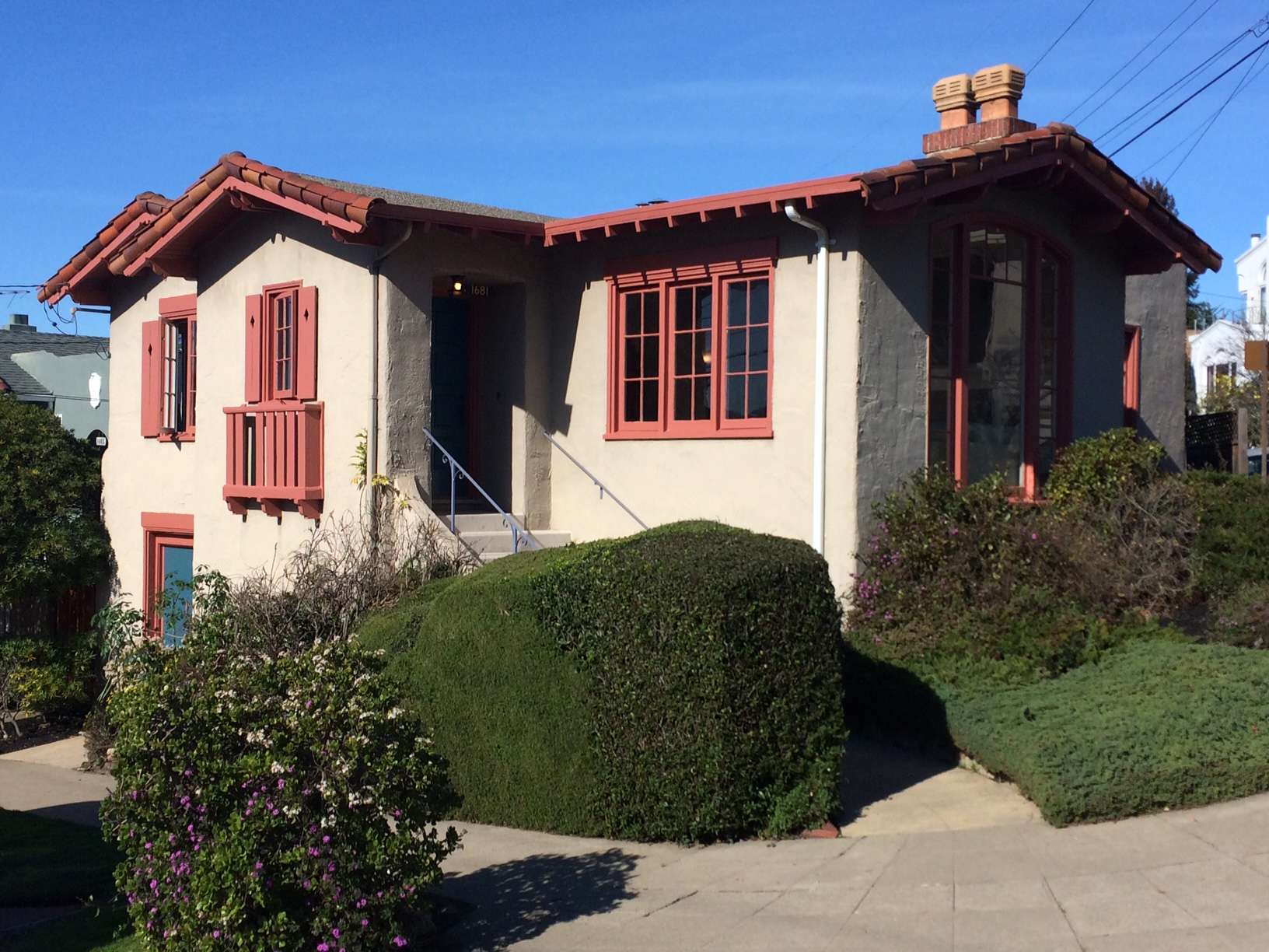 Sunny Home in Thousand Oaks Holly Rose